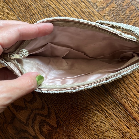 EUC Beaded Wristlet Cream/Brown/Green circles - Picture 4 of 4